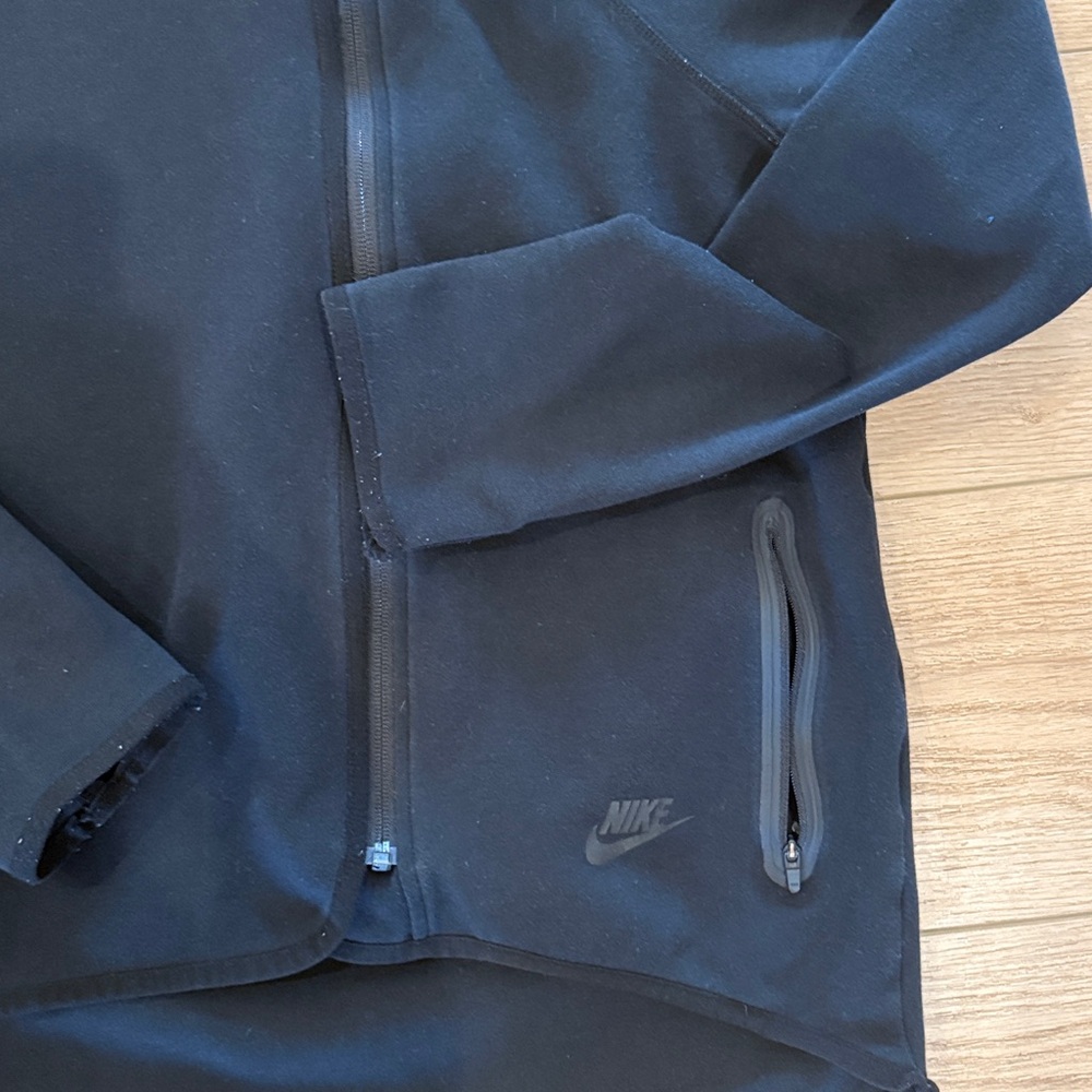 Nike Asymmetric Zip Hoodie - Picture 3 of 5